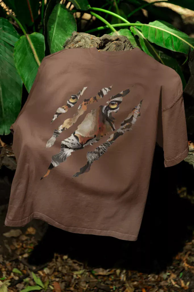 Unseen Hunter – Unisex Oversized T Shirt