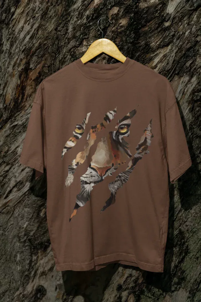 Unseen Hunter – Unisex Oversized T Shirt